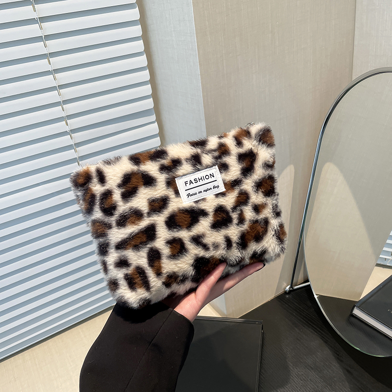 Leopard print plush Makeup Bag - Beauty Makeup Women ulasan dan harga