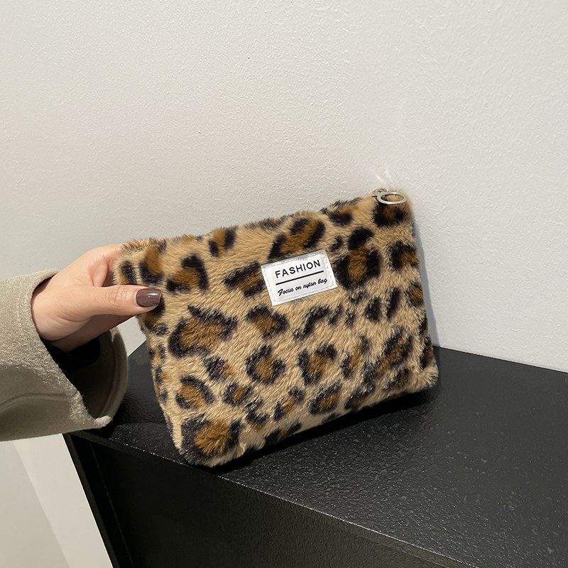 Leopard print plush Makeup Bag - Beauty Makeup Women ulasan dan harga